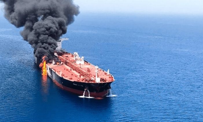 الإمارات تدين الهجوم الإرهابي على سفينة وقود في جدة