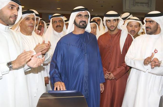 سمو الشيخ محمد بن راشد يكشف عن مسار الخط الأزرق لمترو دبي