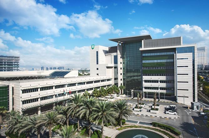 المستشفى الأمريكي بدبي يفتتح أول مركز في الشرق الأوسط لعلاج الفتق بالتقنيات الروبوتية