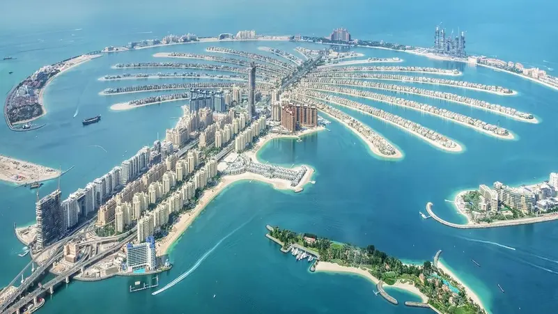 عقارات الواجهات البحرية في دبي.. فرص استثمارية سياحية استثنائية