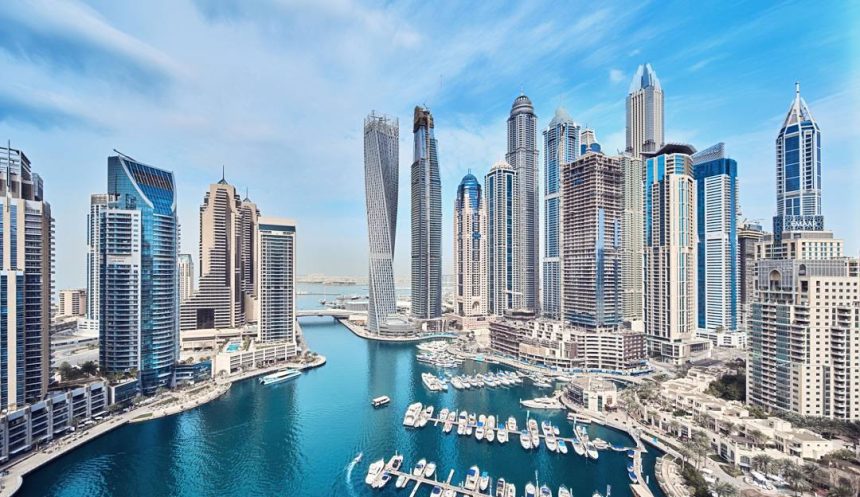 دبي مارينا الوجهة المثالية للسياحة في الإمارات