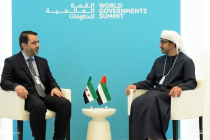 عبدالله بن زايد يستقبل أسعد الشيباني على هامش أعمال القمة العالمية للحكومات