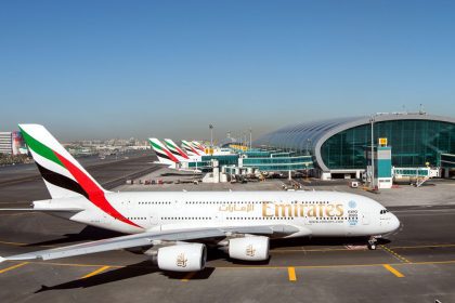 مطارات الإمارات.. ريادة عالمية في الاستدامة ومستقبل السفر