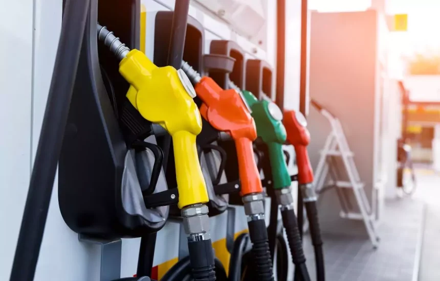 ما هو سعر الوقود مايو 2025 في الإمارات؟
