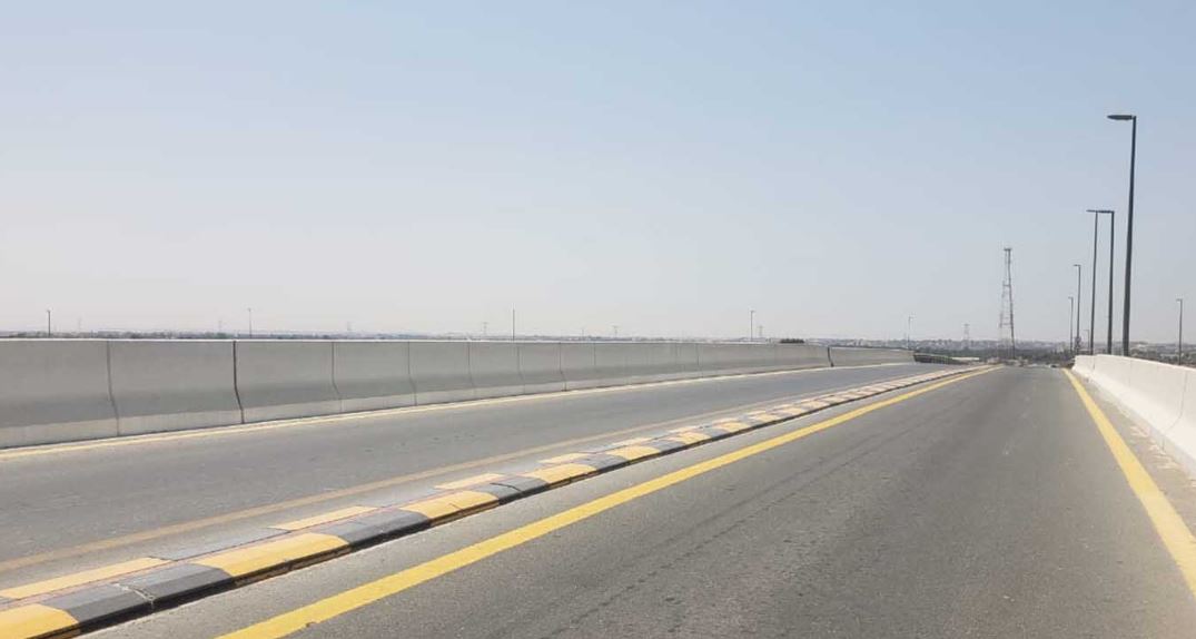 طريق الإمارات العابر