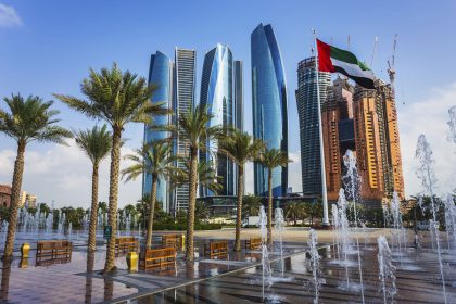 أبوظبي من أفضل مدن العالم للعيش والعمل بفضل الاستقرار والبنية التحتية المتقدمة