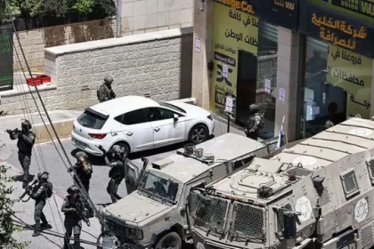 محلات الصرافة في الضفة الغربية تواجه مداهمات واسعة من الجيش الإسرائيلي