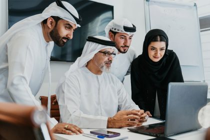 ما هو دور القطاع الخاص الإماراتي في مكافحة تمويل الإرهاب وغسيل الأموال؟