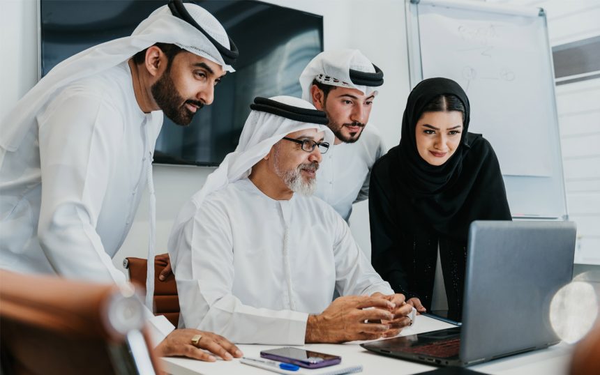 ما هو دور القطاع الخاص الإماراتي في مكافحة تمويل الإرهاب وغسيل الأموال؟